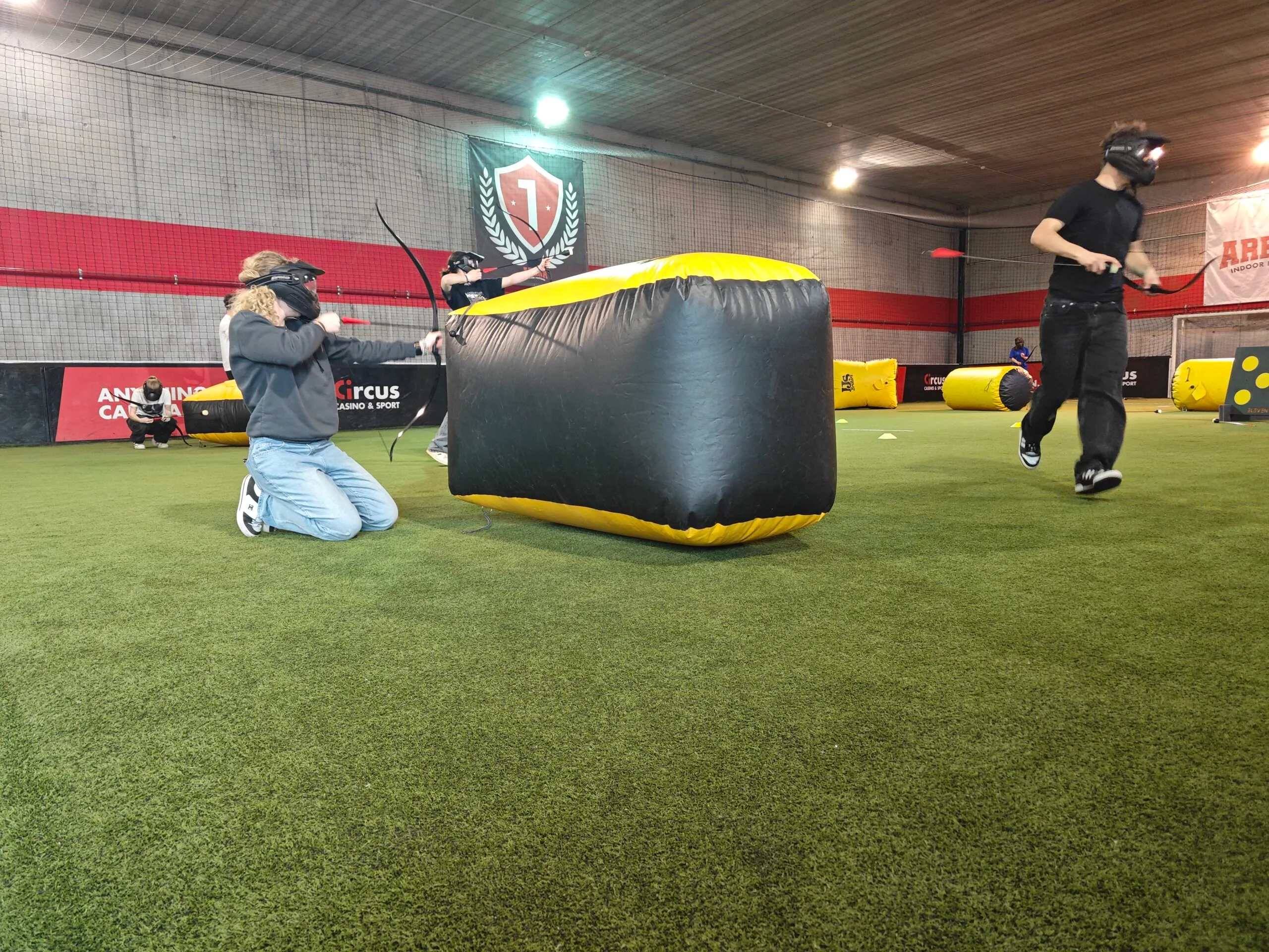 TEAMBUILDING KOH LANTA ARENA FOOTBALL MONS ACTIVITE RENFORCEMENT COHESION ESPRIT EQUIPE JEUX COLLABORATION ATELIER LEADERSHIP ACTIVITE GROUPE FORMATION EXERCICE COLLECTIF CREATIVITE EN ENTREPRISE AMELIORER PRODUCTIVITE GENT SINT-NIKLAAS